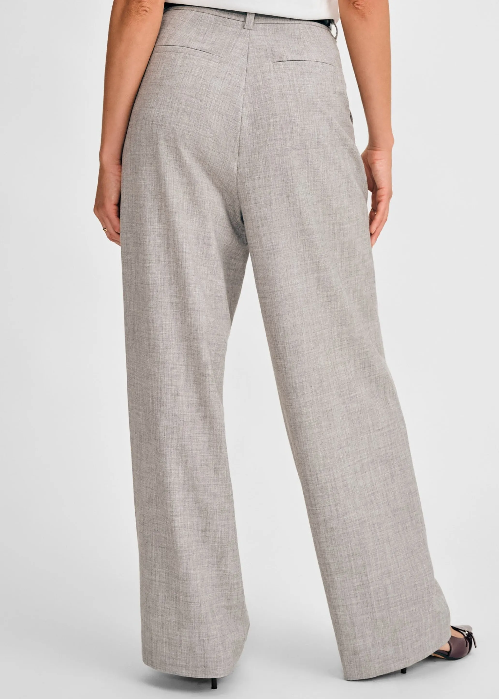 Wide Leg Pleated Pant